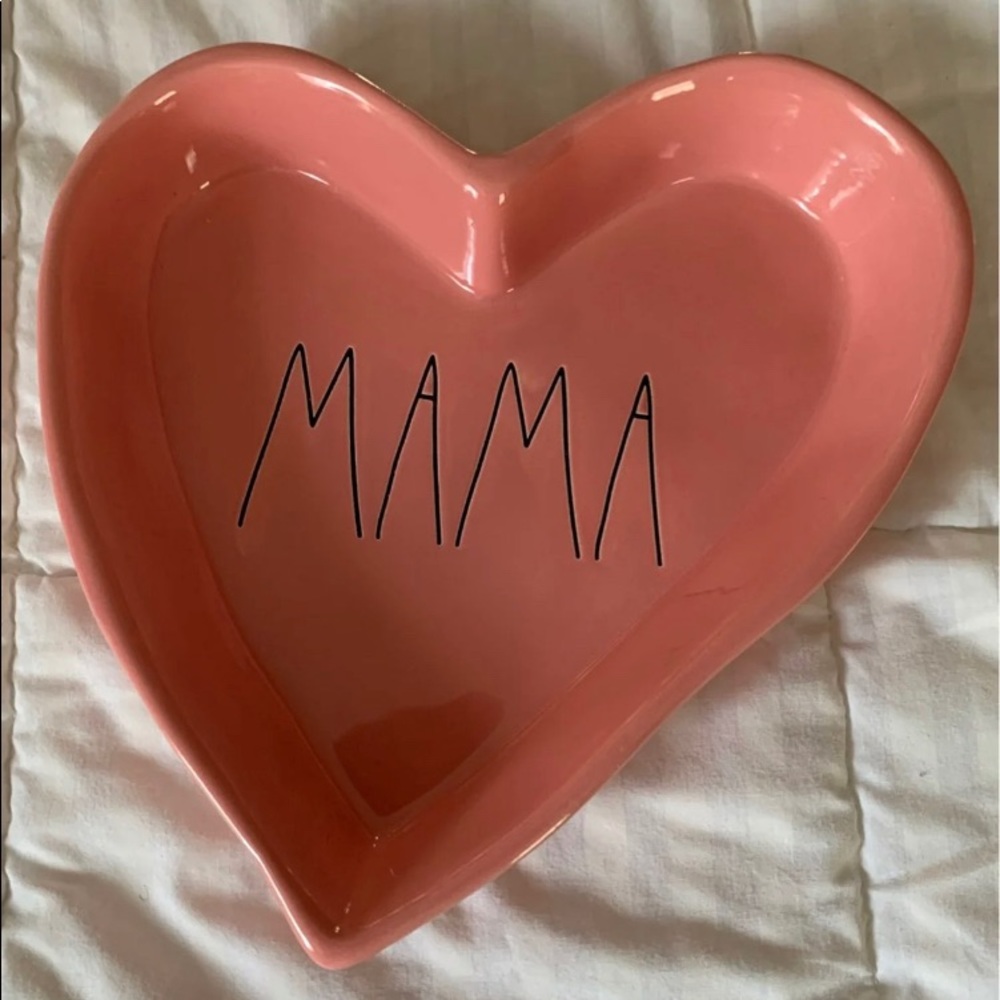 Rae Dunn NEW MAMA jewelry, or pie dish *sold